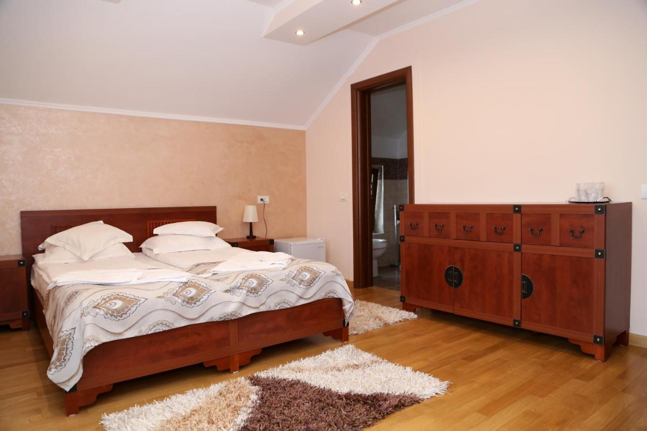 Oli House Hotel Gyulafehérvár Kültér fotó